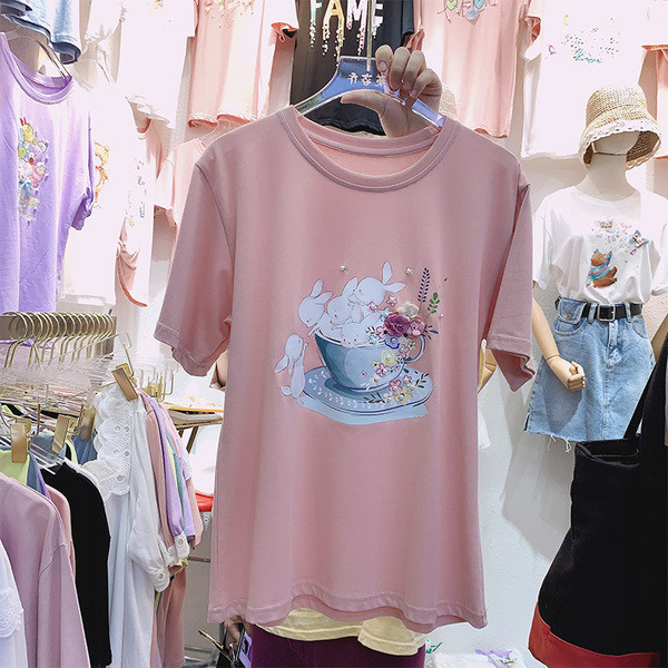 Дамска блуза с къс ръкав и апликация и 3D елемент цветя 