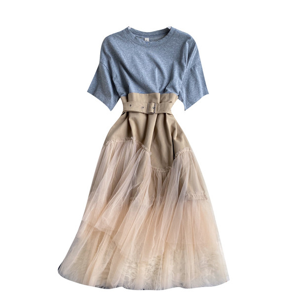 Модерна дамска рокля с колан и тюл