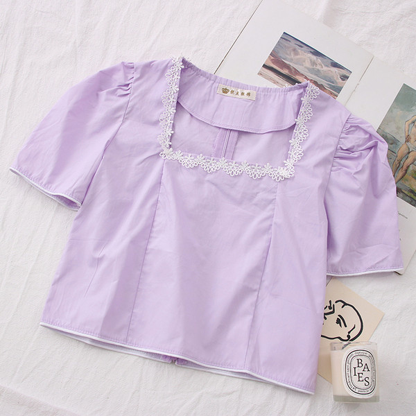 Дамска риза с бродерия,квадратно деколте и къс ръкав