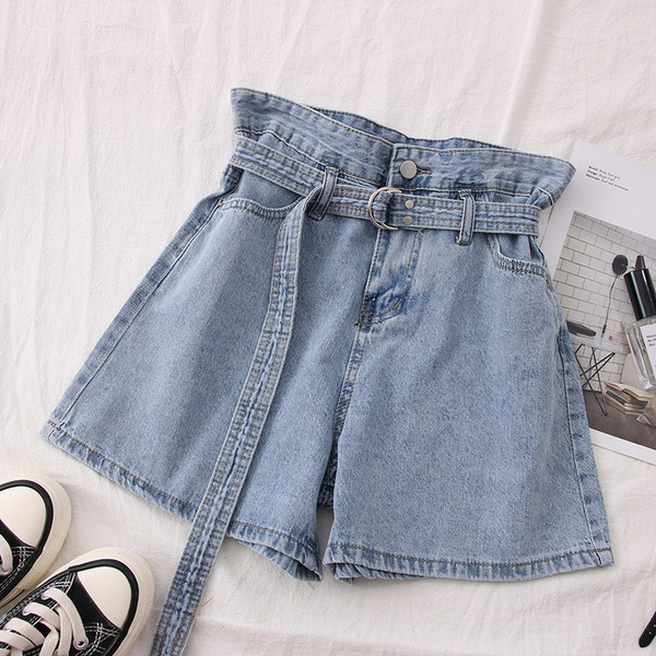 Къси дамски панталони с колан и висока талия - широк модел