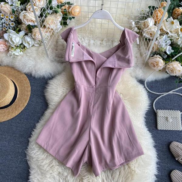 Къс дамски гащеризон  в розов цвят 