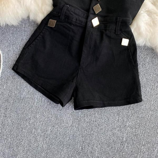 Ženske kratke hlače s visokim strukom u crnoj boji