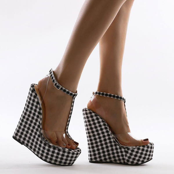 Нов модел дамски сандали с висока платформа и силиконови каишки