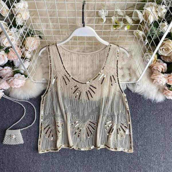 Дантелен дамски потник с пайети и обло деколте