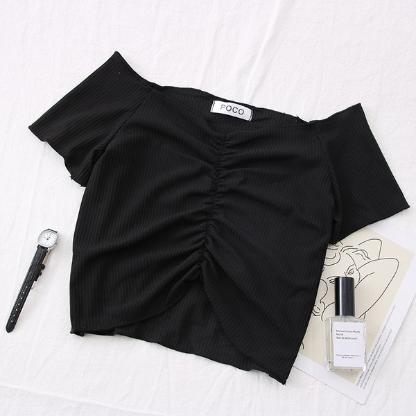 Ženska bluza sa špic izrezom i kratkim rukavima