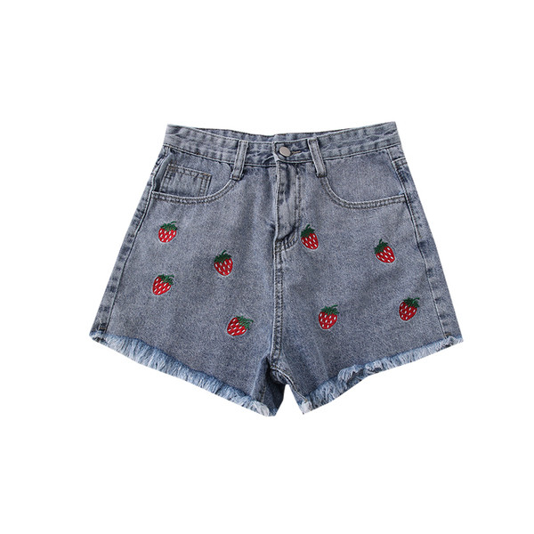 Модерни дамски къси панталони с бродерия и скъсани мотиви