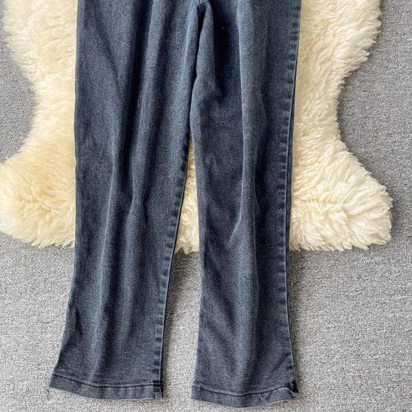 Модерен дамски гащеризон с ластична талия в черен цвят