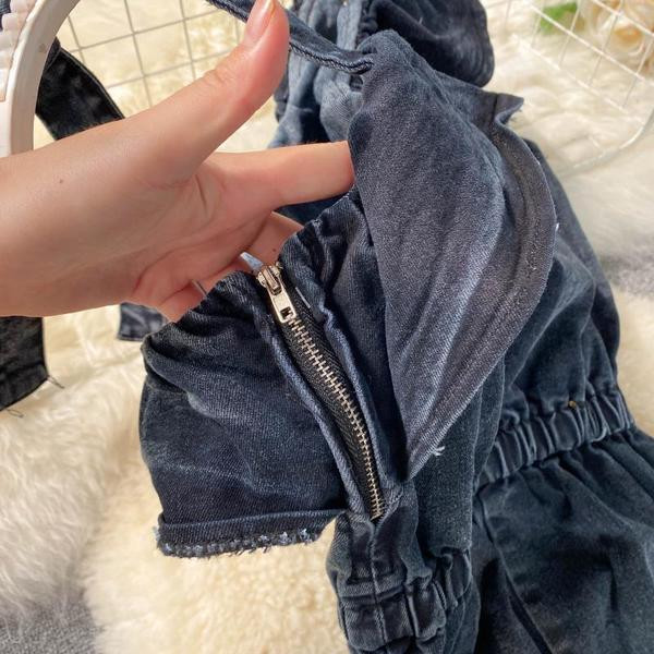 Модерен дамски гащеризон с ластична талия в черен цвят