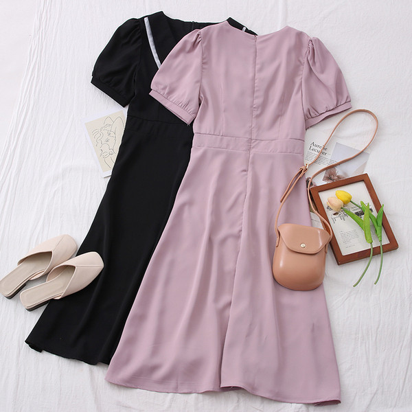 Нов модел ежедневна дамска рокля с къс ръкав - разкроен модел