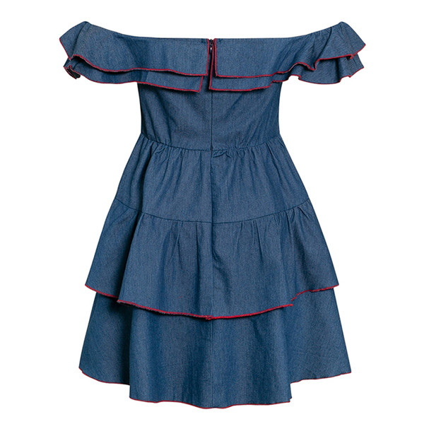 Стилна дамска къса дънкова рокля с дълбоко деколте 