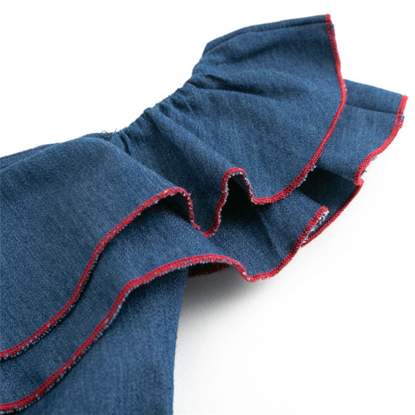 Стилна дамска къса дънкова рокля с дълбоко деколте 