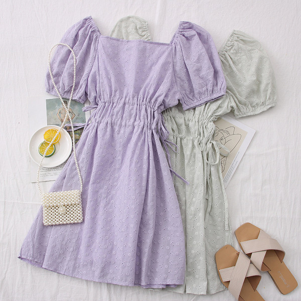 Модерна дамска рокля с квадратно деколте и връзки