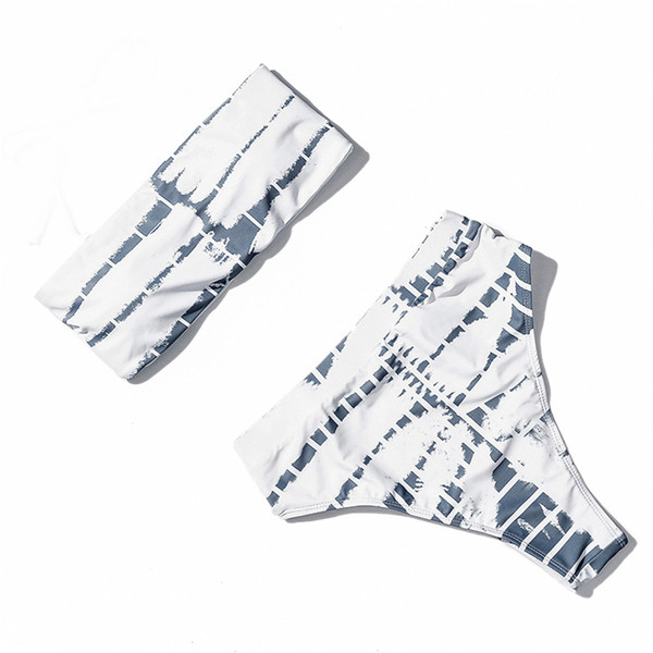 Модерен дамски бански от две части