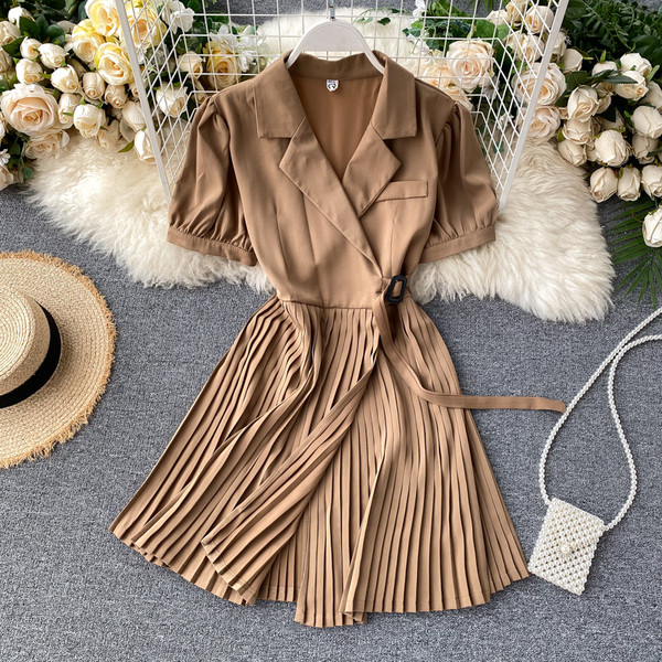 Модерна дамска плисирана рокля с къс ръкав 