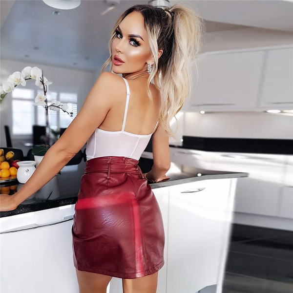 Модерно дамско дантелено боди 