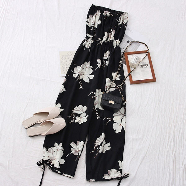 Ежедневен дамски гащеризон с флорален десен 