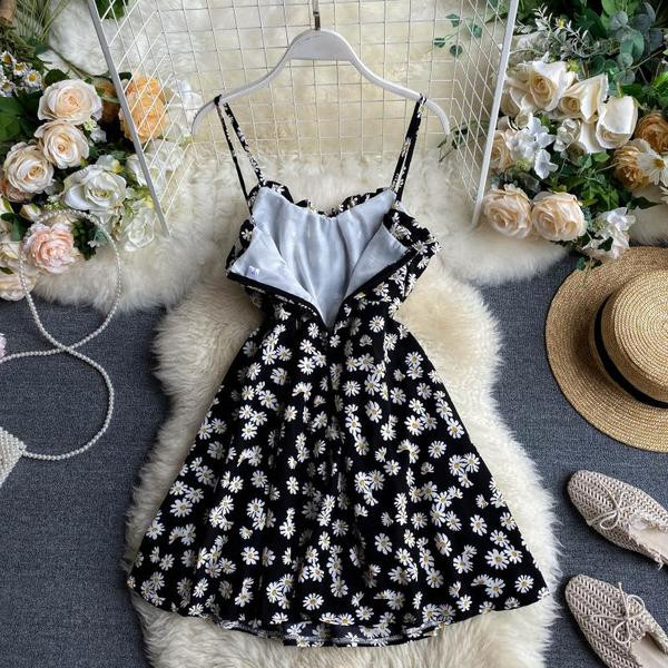 Ежедневна дамска рокля с флорален десен и презрамки