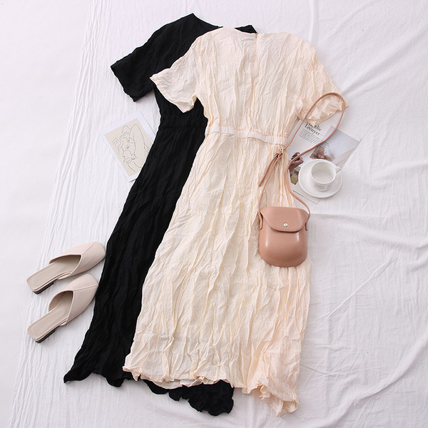 Ежедневна дамска рокля с овално деколте и къс ръкав