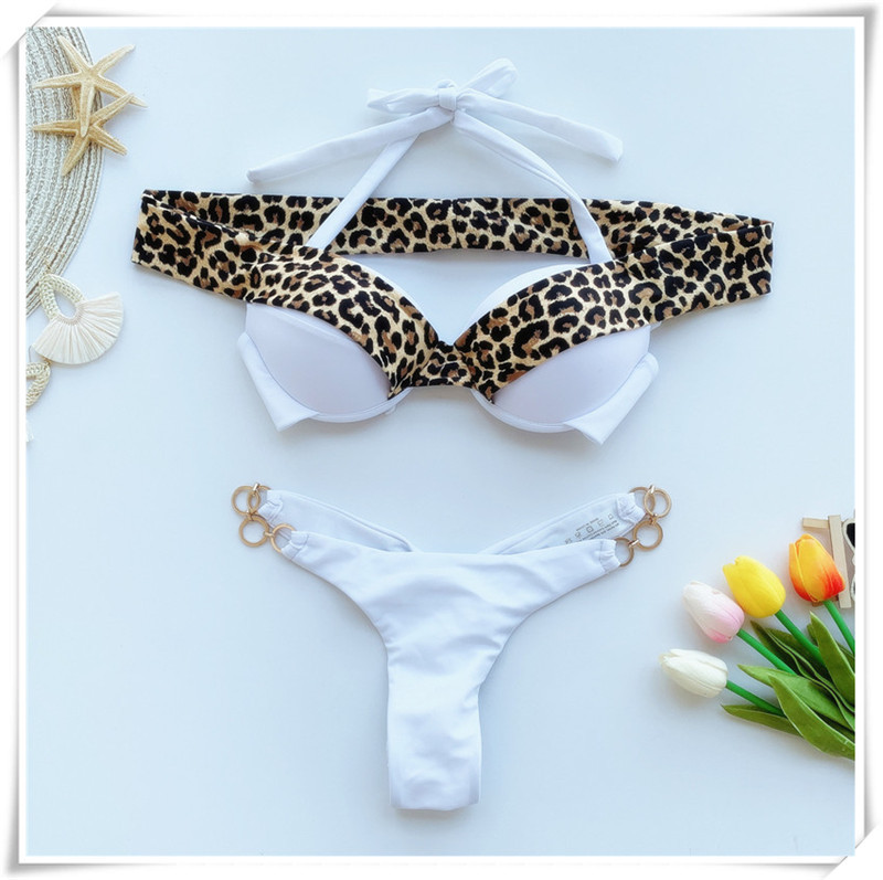 Нов модел бански костюм с леопардов принт и метални халки