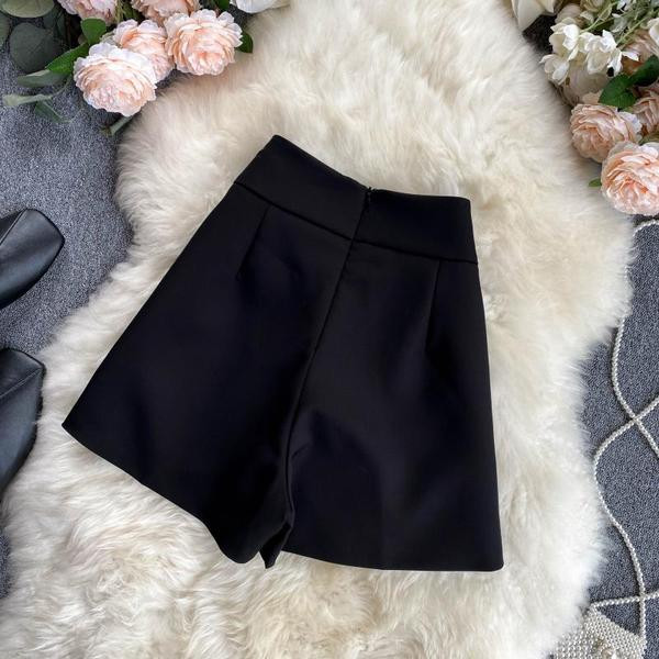 Ежедневни дамски къси панталони с цип и камъни