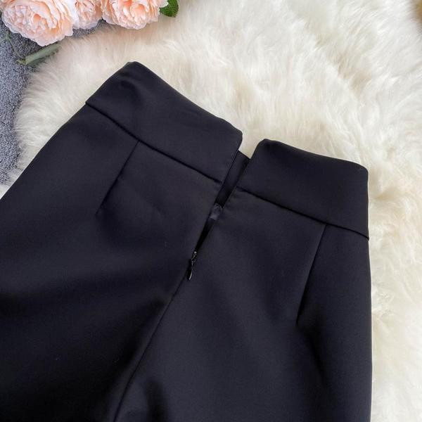 Ежедневни дамски къси панталони с цип и камъни