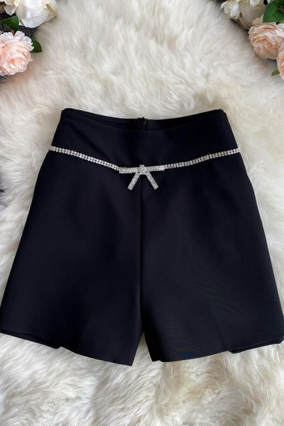 Дамски къси панталони с камъни и висока талия в черен цвят