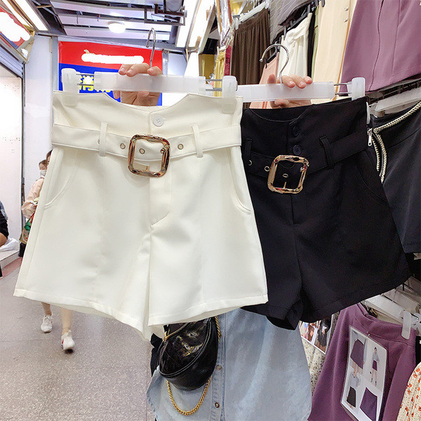 Къси дамски панталони с  колан и висока талия