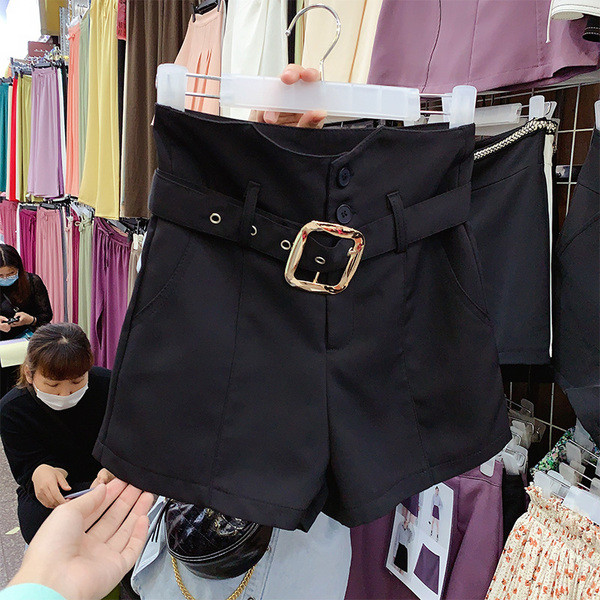 Къси дамски панталони с  колан и висока талия