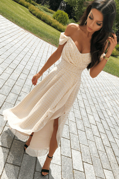 НОВ модел дамска дълга рокля с дълбоко деколте и голи рамене 