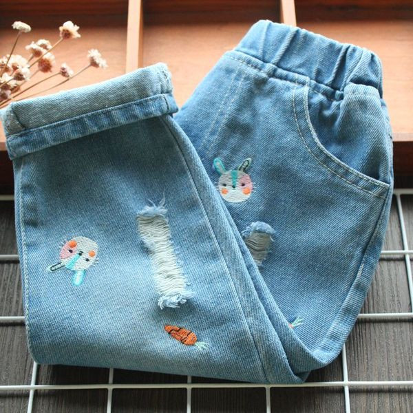 Модерни детски дънки за момичета с бродерия и скъсани мотиви