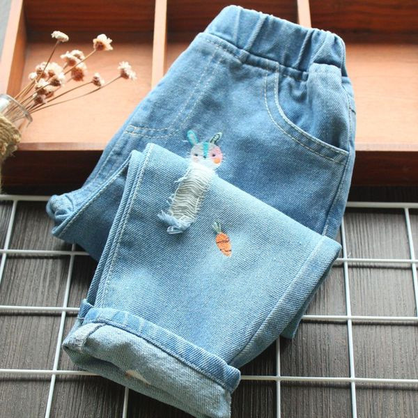 Модерни детски дънки за момичета с бродерия и скъсани мотиви