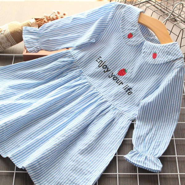 Модерна детска раирана рокля с бродрия - разкроен модел