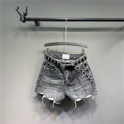 Нов модел къси дамски панталони със скъсани мотиви и колан