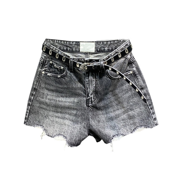 Нов модел къси дамски панталони със скъсани мотиви и колан