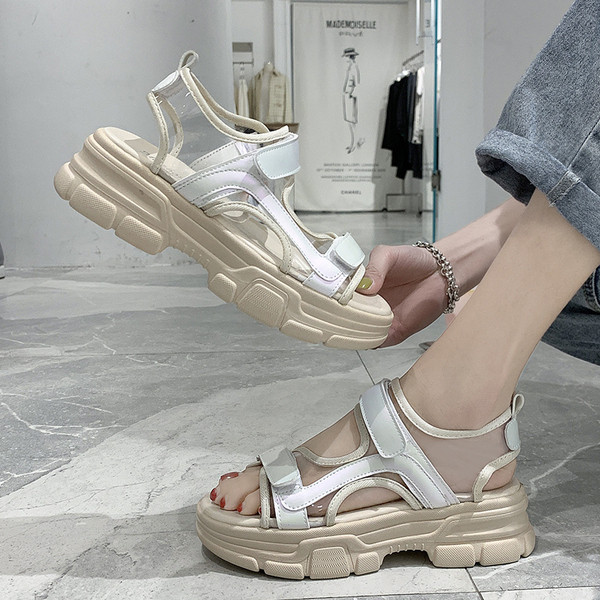 Дамски ежедневни сандали от еко кожа с равна подметка и лепенка