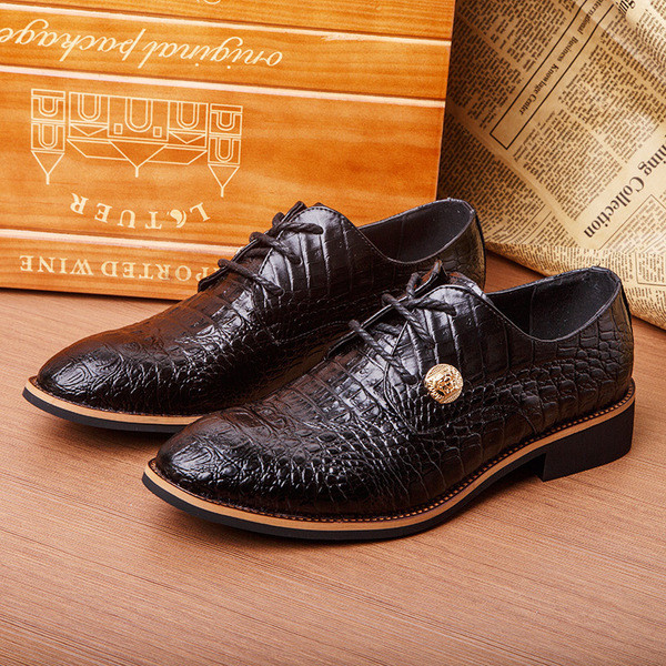 Официални мъжки обувки с лъскав ефект и връзки 