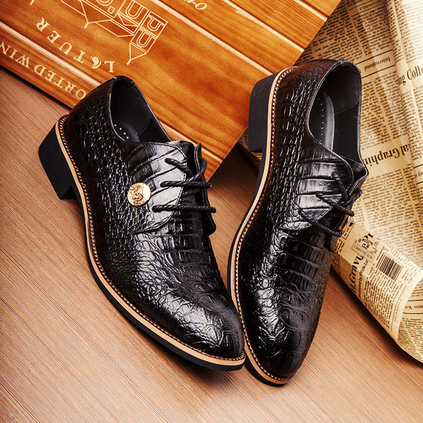 Официални мъжки обувки с лъскав ефект и връзки 