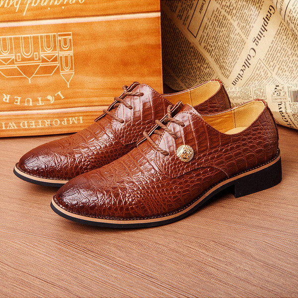 Официални мъжки обувки с лъскав ефект и връзки 