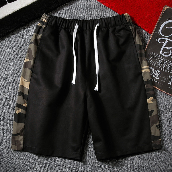 Elastse ja kamuflaažitrükiga vabaaja meeste lühikesed püksid - kaks mudelit