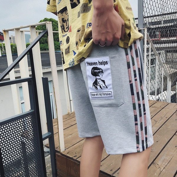 Мъжки къси панталони с кант и щампа