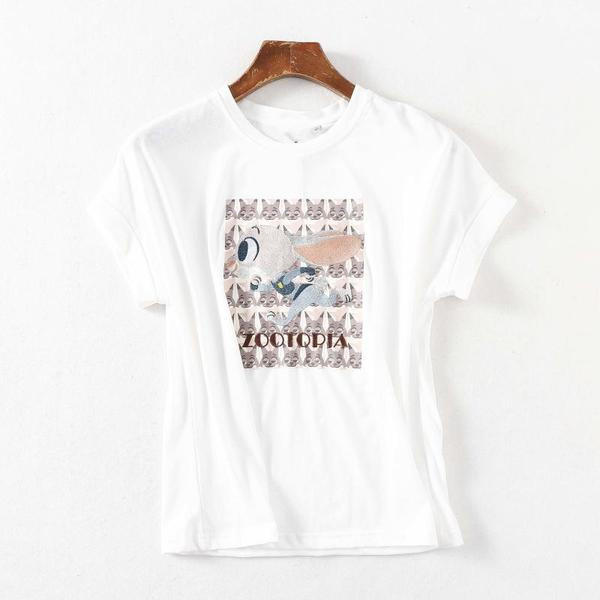 Дамска тениска в бял цвят с бродерия и къс ръкав 