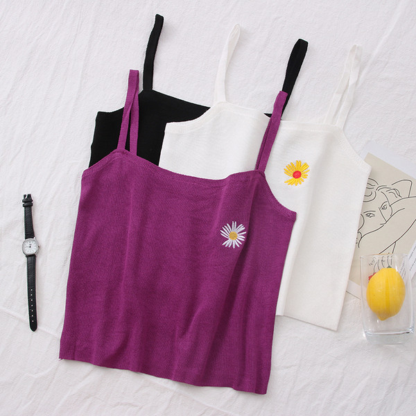 Ежедневен дамски потник с тънки презрамки и бродерия