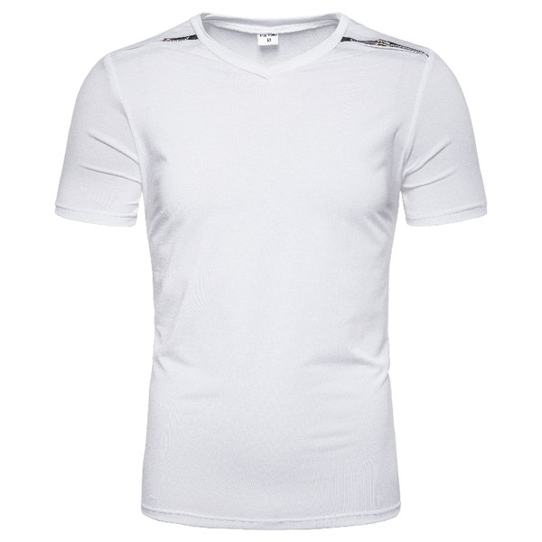 Moodne lühikeste varrukate ja lukuga meeste T-särk