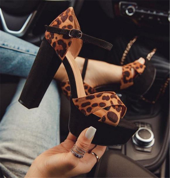 Elegantne ženske sandale na visoku petu od eko brušene kože