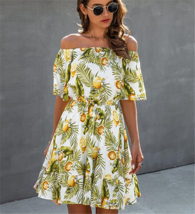 Rochie de dama cu model colorat si umerii goi
