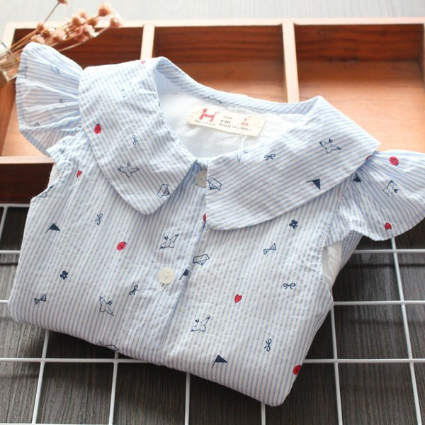 Modern gyerek csíkos fűzőlyuk ruhával és gombokkal