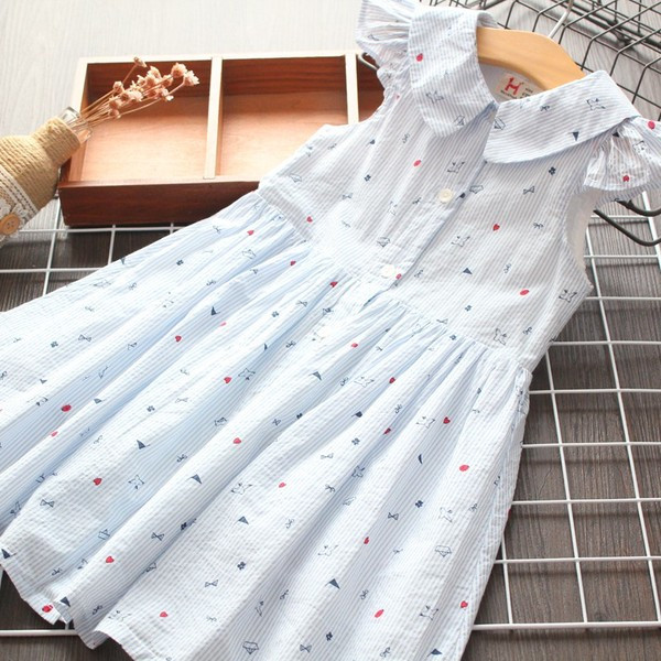 Modern gyerek csíkos fűzőlyuk ruhával és gombokkal