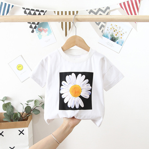 Alkalmi gyerekpóló ovális nyakkivágással és rátéttel