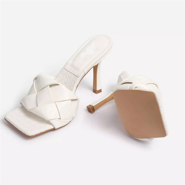 Öko-nahast õhukese kontsaga naiste vabaaja sussid