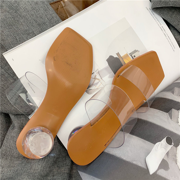 Női papucs szilikon pánttal